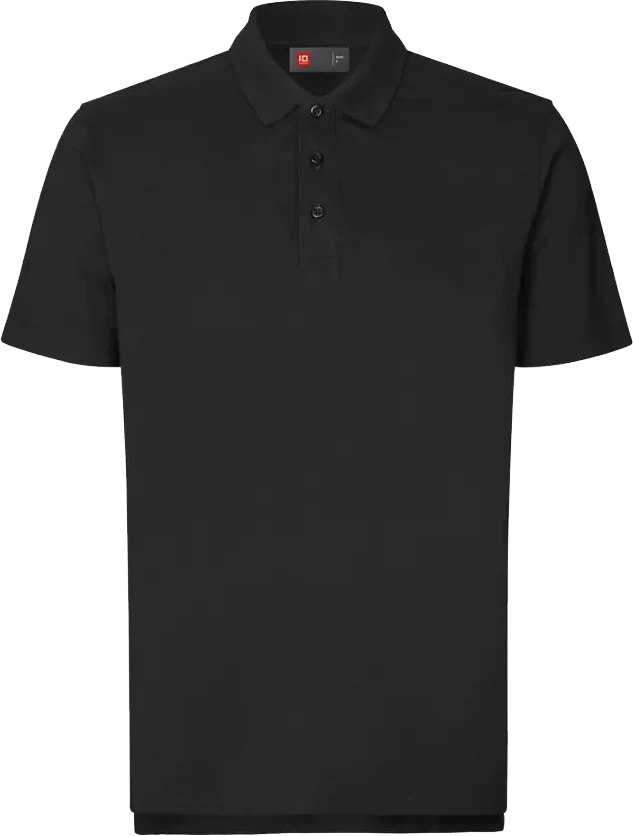 Schwarzes Poloshirt von vorn mit Markierung an der Stelle der Bruststickerei